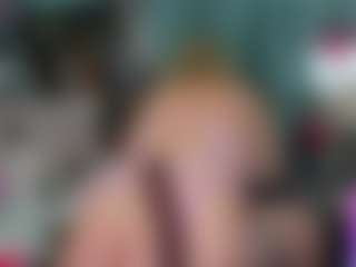 -R-A-R-E-'s Live Sex Cam Show