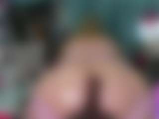 Live cam show with -R-A-R-E- - Ride Torso on Gym Cam Girls