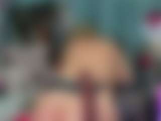 -R-A-R-E-'s Live Sex Cam Show