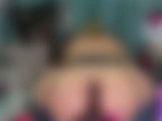 -R-A-R-E-'s Live Sex Cam Show