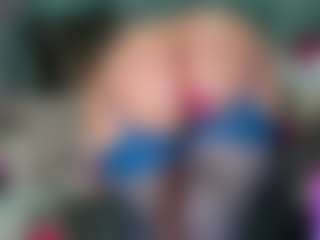 -R-A-R-E-'s Live Sex Cam Show