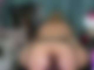 Live cam show with -R-A-R-E- - Blonde Hair Middle Aged on Milfs Live