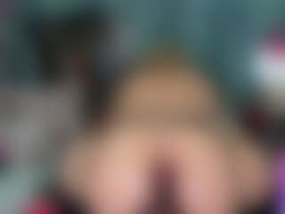 -R-A-R-E-'s Live Sex Cam Show