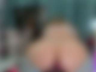 Live cam show with -R-A-R-E- - Blonde Hair on Cam Slut