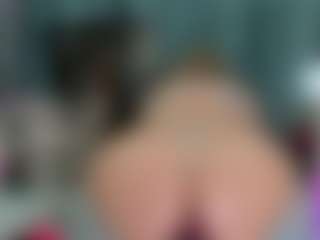 -R-A-R-E-'s Live Sex Cam Show