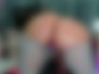 -R-A-R-E-'s Live Sex Cam Show
