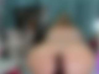 Live cam show with -R-A-R-E- - Blonde Hair MILF on nudelive.tv