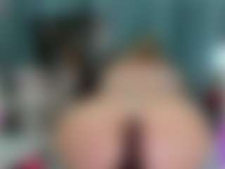-R-A-R-E-'s Live Sex Cam Show