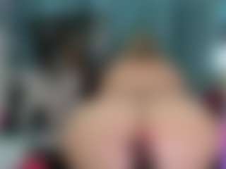 -R-A-R-E-'s Live Sex Cam Show