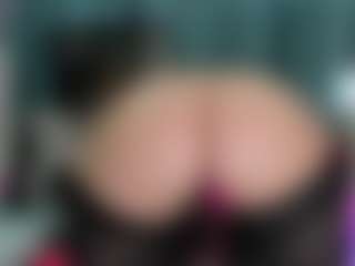 Live cam show with -R-A-R-E- - Blonde Hair Middle Aged on Camsoda.co