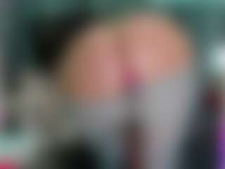 -R-A-R-E-'s Live Sex Cam Show