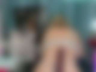 -R-A-R-E-'s Live Sex Cam Show