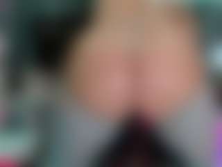 -R-A-R-E-'s Live Sex Cam Show