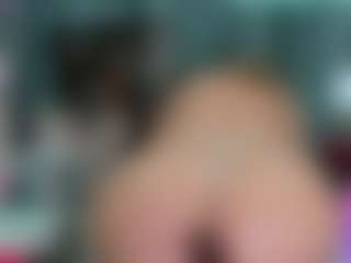 -R-A-R-E-'s Live Sex Cam Show