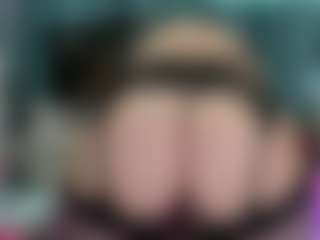 -R-A-R-E-'s Live Sex Cam Show