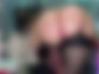 -R-A-R-E-'s Live Sex Cam Show