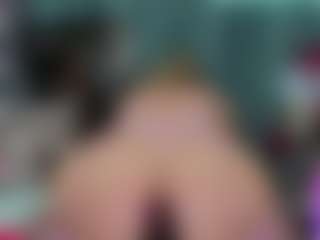 -R-A-R-E-'s Live Sex Cam Show