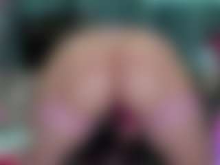 Spettacolo in cam dal vivo con -R-A-R-E- - Public su Camsoda
