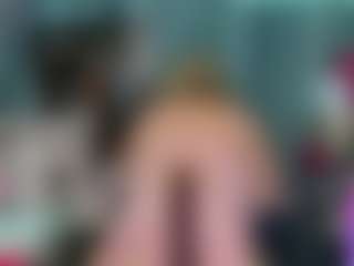 -R-A-R-E-'s Live Sex Cam Show