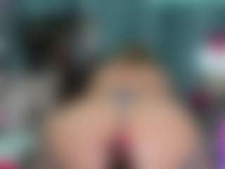 -R-A-R-E-'s Live Sex Cam Show