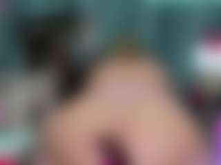 Live cam show with -R-A-R-E- - Oil on SinfulBabes