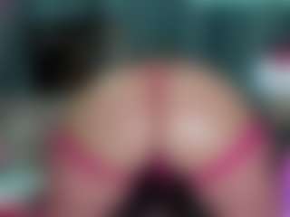 -R-A-R-E-'s Live Sex Cam Show