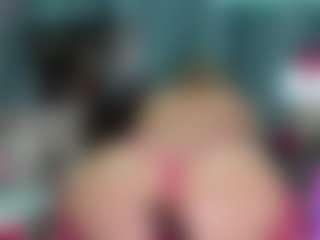 -R-A-R-E-'s Live Sex Cam Show