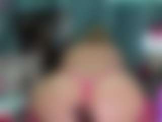 -R-A-R-E-'s Live Sex Cam Show