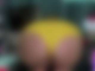 -R-A-R-E-'s Live Sex Cam Show