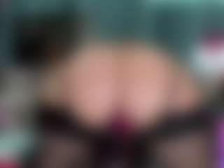 Live cam show with -R-A-R-E- - Butt Plug on Camsoda