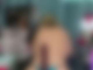 -R-A-R-E-'s Live Sex Cam Show