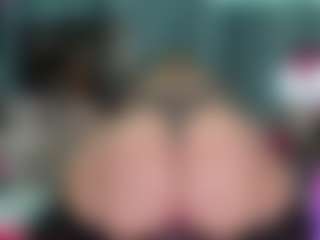 Live cam show with -R-A-R-E- - BBW Mature on CamwithHer