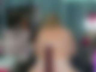 Show en direct avec -R-A-R-E- - Queen sur Camsoda