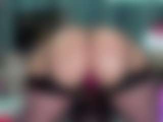 Live cam show with -R-A-R-E- - Public on sexylive.show