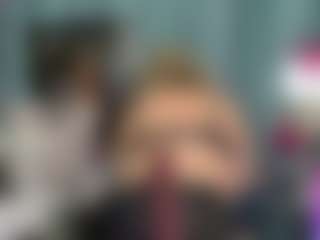 -R-A-R-E-'s Live Sex Cam Show