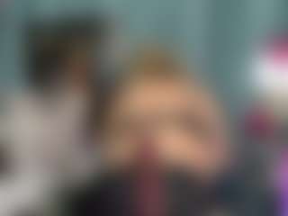 -R-A-R-E-'s Live Sex Cam Show