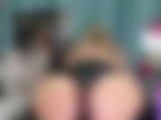 Live cam show with -R-A-R-E- - Ass Bouncing on Camsoda