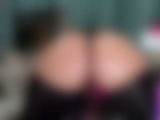 Live cam show with -R-A-R-E- - Middle Aged on Camsoda