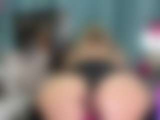 Show live cam dengan -R-A-R-E- - Blonde Hair Middle Aged di Camsoda