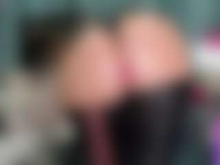 -R-A-R-E-'s Live Sex Cam Show