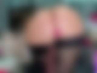 Live cam show with -R-A-R-E- - Middle Aged on Milfs Live