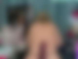 -R-A-R-E-'s Live Sex Cam Show