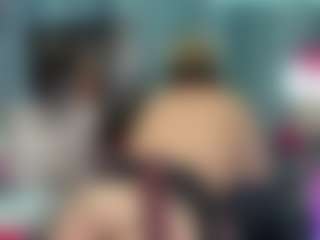 -R-A-R-E-'s Live Sex Cam Show