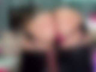 -R-A-R-E-'s Live Sex Cam Show