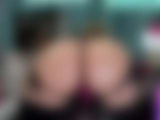 -R-A-R-E-'s Live Sex Cam Show