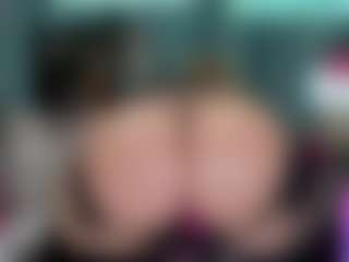 -R-A-R-E-'s Live Sex Cam Show