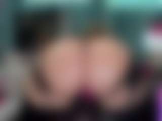 -R-A-R-E-'s Live Sex Cam Show