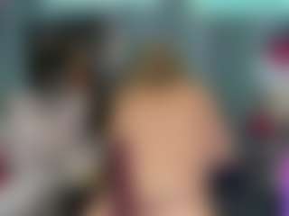 -R-A-R-E-'s Live Sex Cam Show