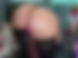 Live cam show with -R-A-R-E- - Shake on Camsoda