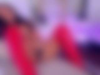 Live cam show with annabellastar - Toys on madthumbs